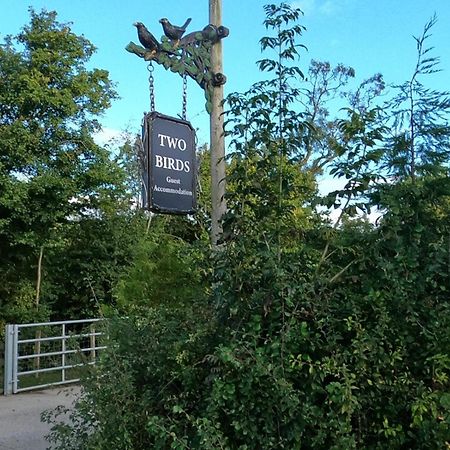Two Birds Weekly Stay Malmesbury Exterior photo