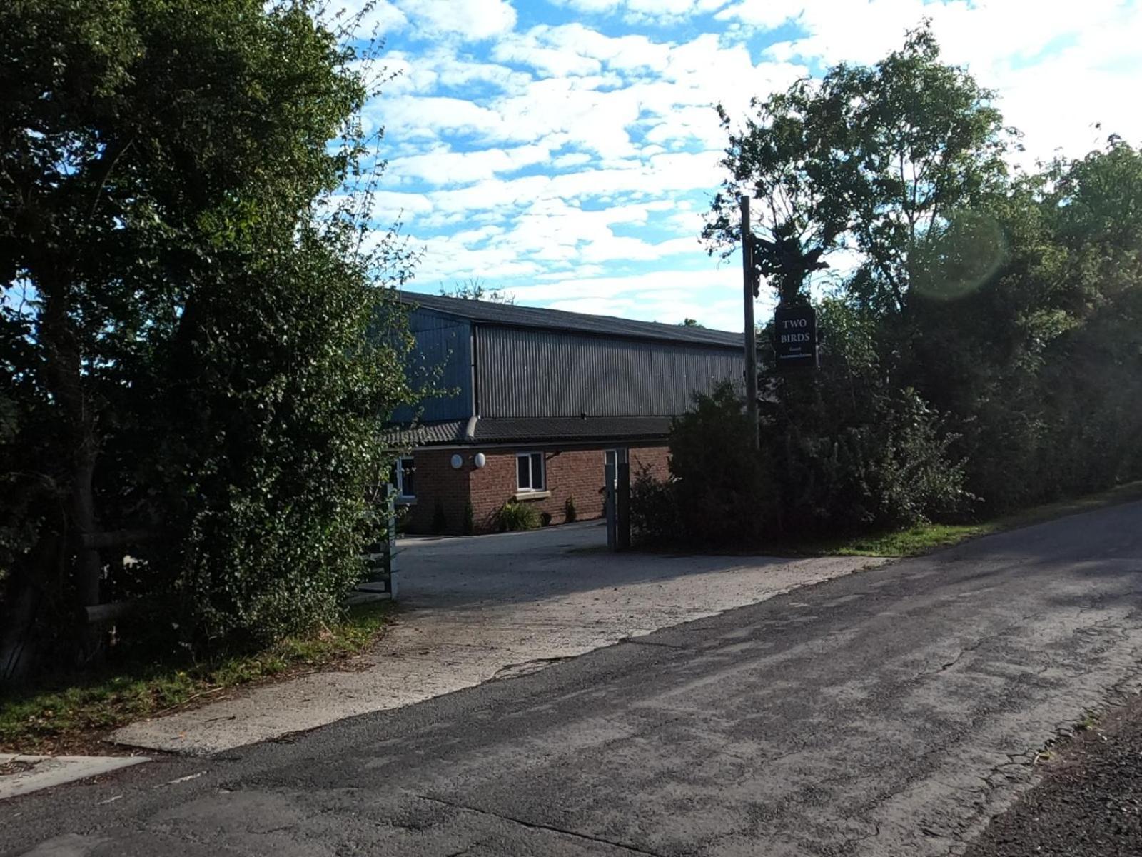 Two Birds Weekly Stay Malmesbury Exterior photo